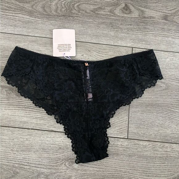 Savage fenty  woman’s lace underwear - Picture 1 of 3